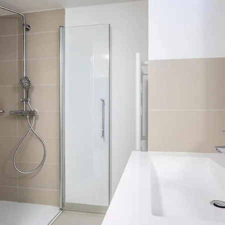 Hotel Adagio Access Paris *
