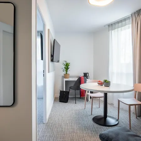 Adagio Access Paris 3*
