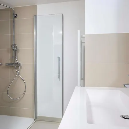 Adagio Access Paris 3*