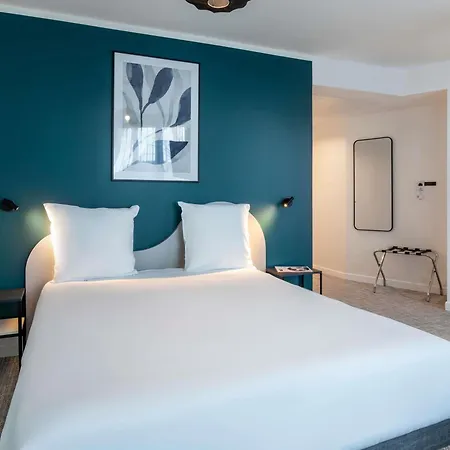 Adagio Access Paris 3*